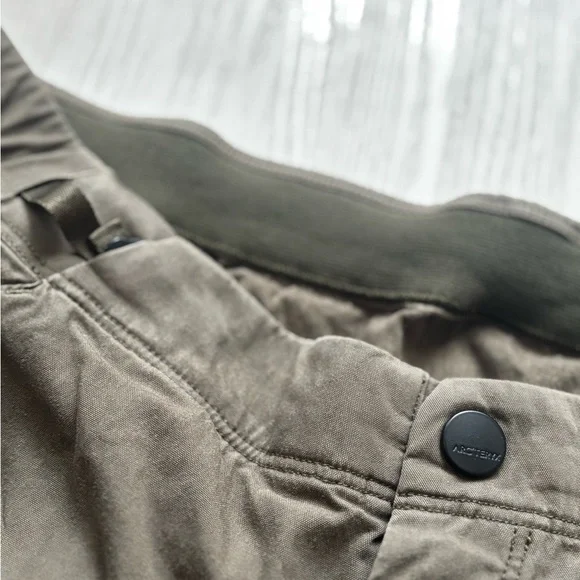 Arc'teryx Womens Konseal Climbing pants Cargo Pants in Green - Picture 4 of 8